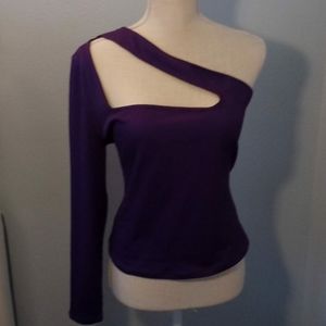 One-shoulder top